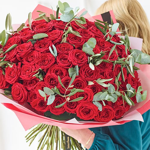 Romantic red roses flower bouquet